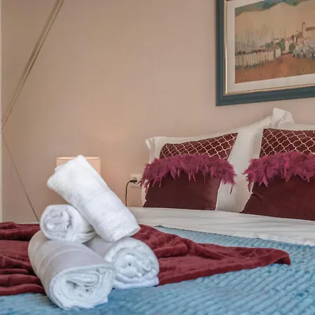 Barsanz Palace Guest house *