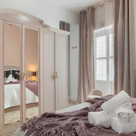 Guest house Barsanz Palace *
